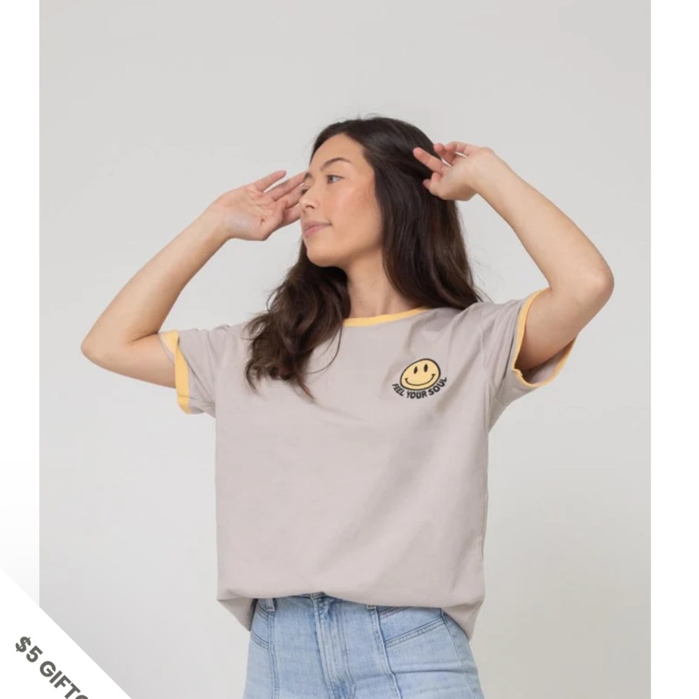 Retro Ringer Happy Tee - Picture 2 of 8